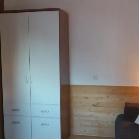 Salzmann Інсбрук